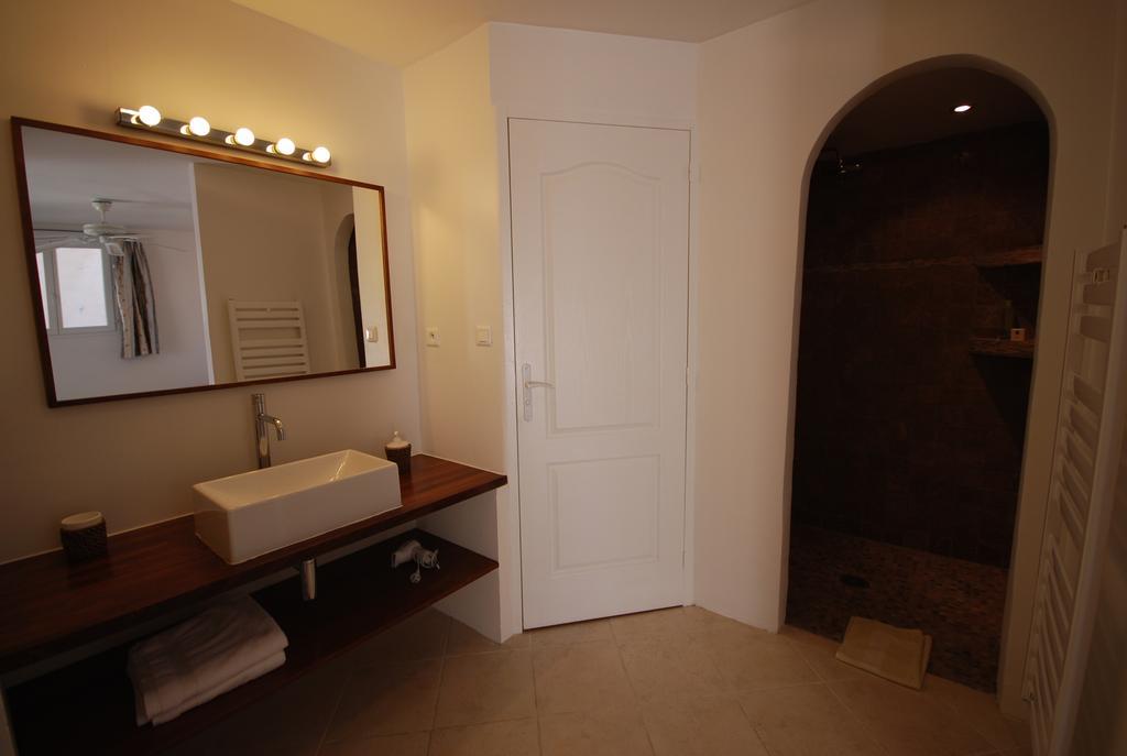 Aloasis Bed and Breakfast Grimaud Værelse billede